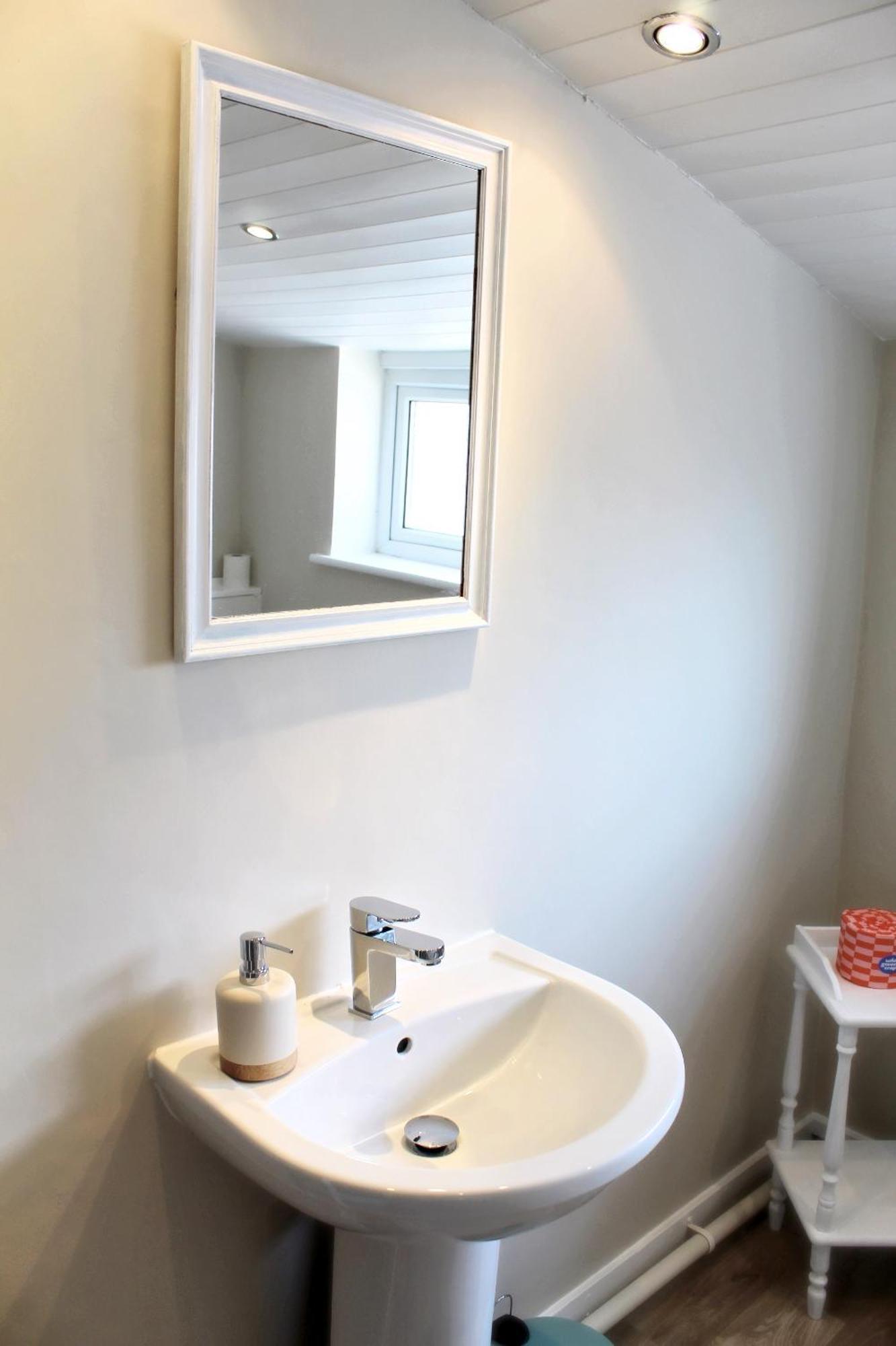 Cosy Cottage In Mersea - Walking Distance To Beach And Town ウェスト・マーシー エクステリア 写真
