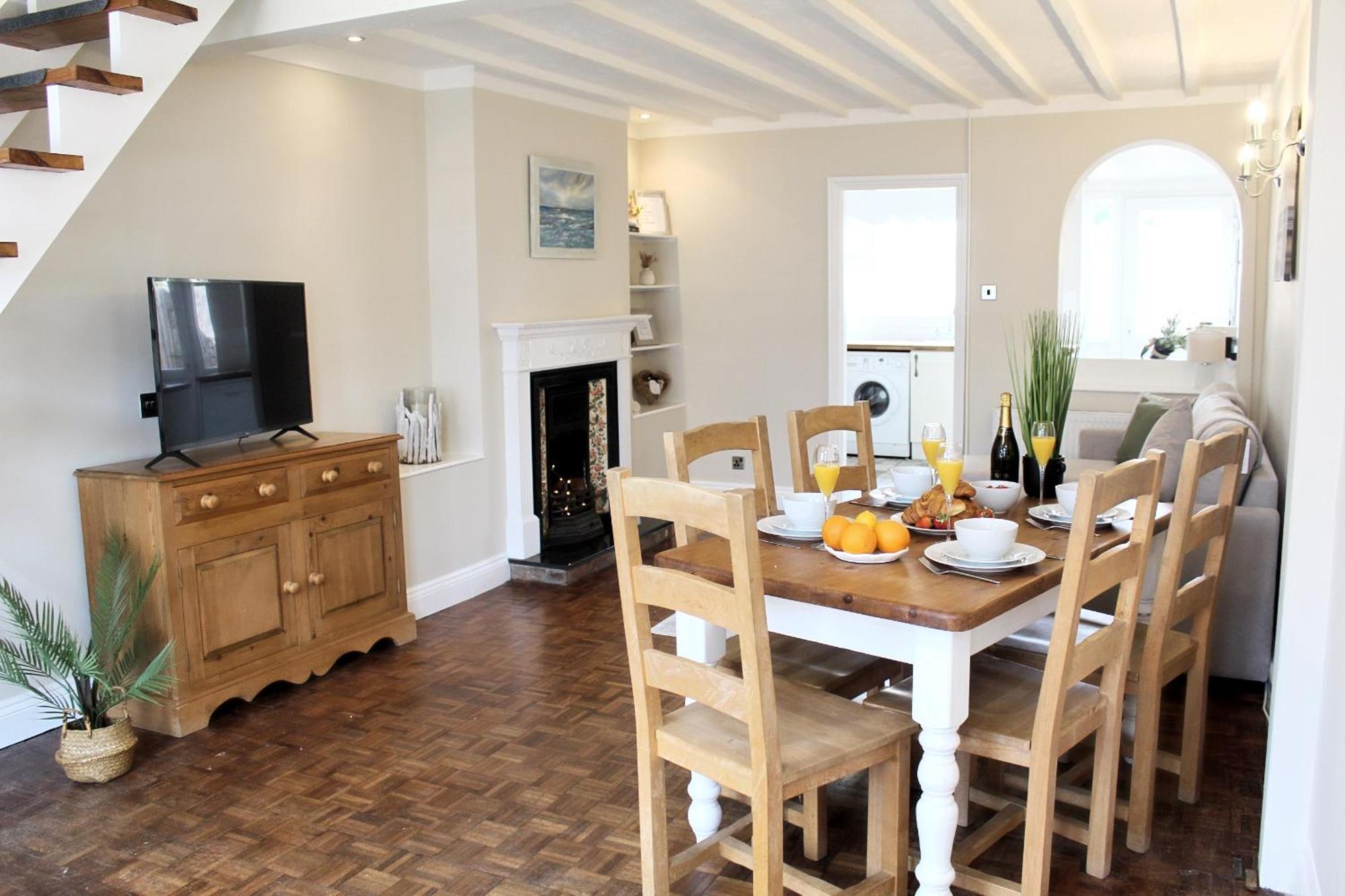 Cosy Cottage In Mersea - Walking Distance To Beach And Town ウェスト・マーシー エクステリア 写真